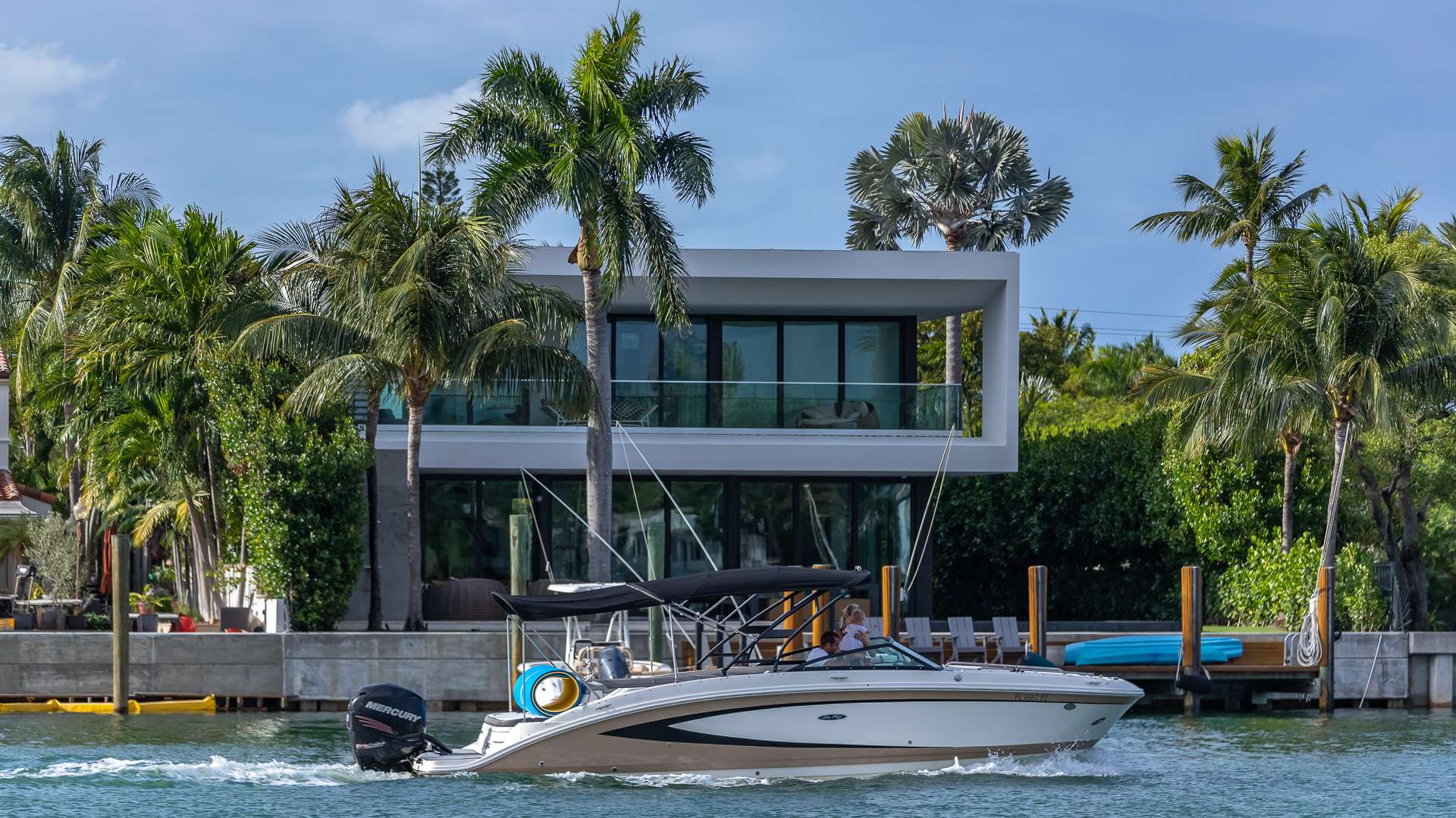 luxury-boat-rental-miami-large-boat-2023-52