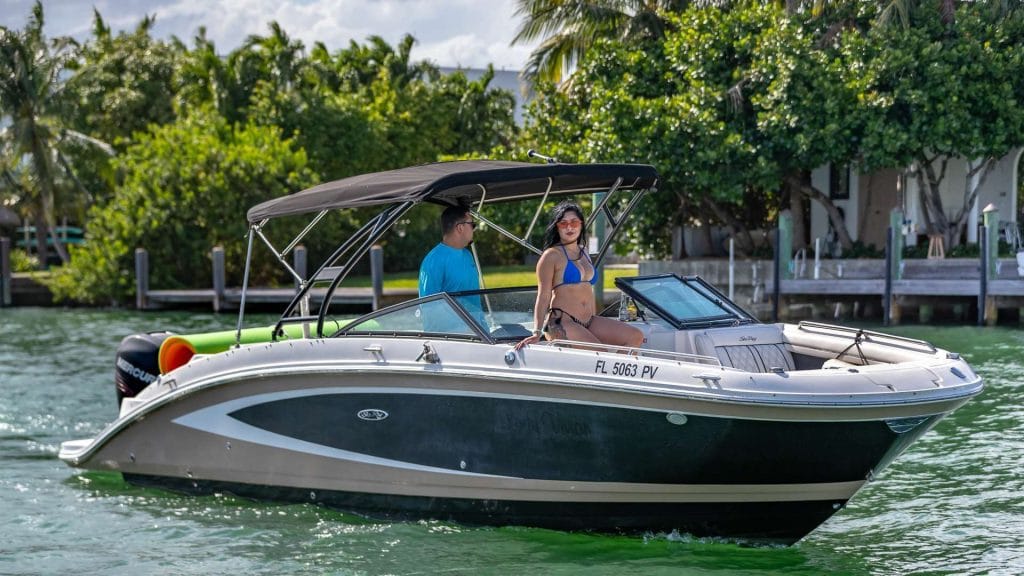 luxury-boat-rental-miami-large-boat-2023-54