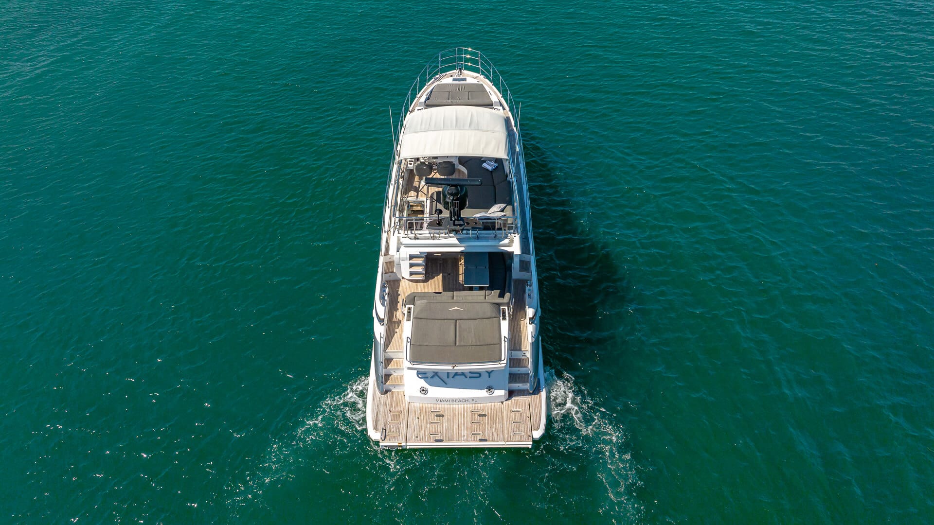 captain-m-boat-rentals-aquariu-boat-rental-best-yacht-charters-miami-17-rent-a-boat-miami